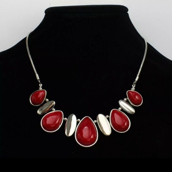 Semi Precious Red & Silver Necklace Earring Set NWT 18" - Picture 2 of 2